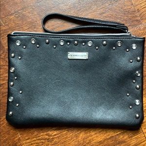 New York and company Wristlet